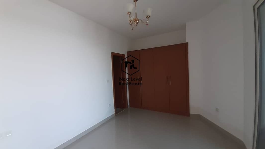 2500 AED PER MONTHCITY CENTER FACING 1 BEDROOM WITH BALCONY AND PARKING