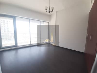 Amazing 1 BHK in huge size Amazing 1 BHK in huge size
