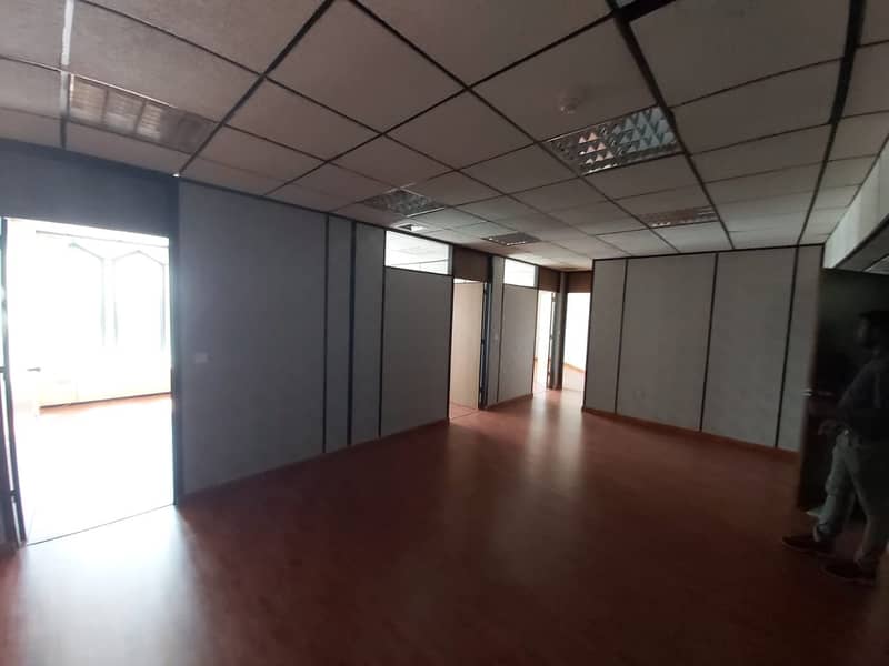 8 Big Office 1603 Sqft for 60 AED p. sqft Chiller Free Near 'union' Metro Sea Face Building