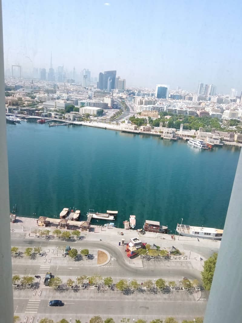 16 Big Office 1603 Sqft for 60 AED p. sqft Chiller Free Near 'union' Metro Sea Face Building