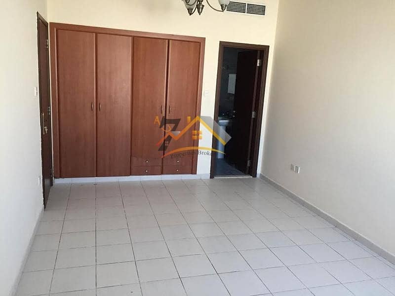 1 BHK with Balcony Rented @ AED 30K