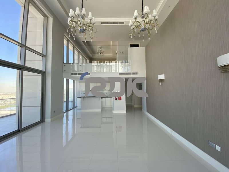 3 Luxurious 2BR Penthouse - Dubai Skyline View