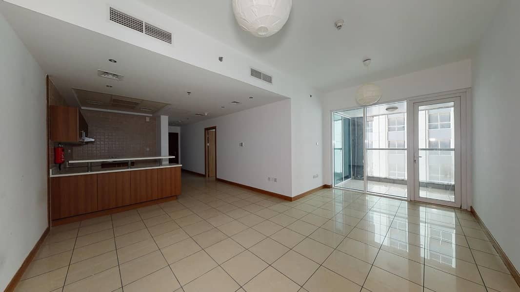 1 month free | City views | Close to restaurants 1 month free | City views | Close to restaurants