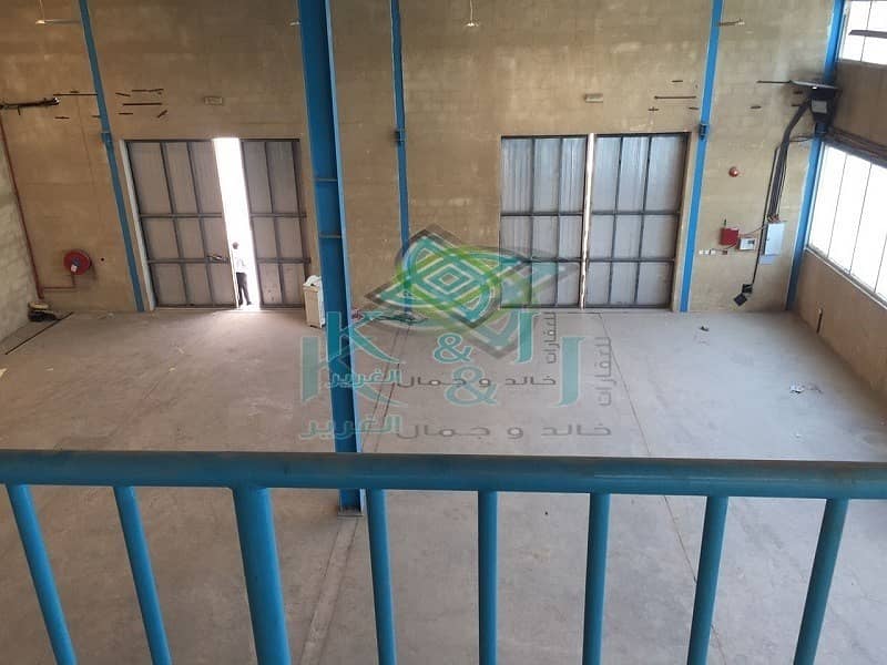 Corner Warehouse in Al Quoz Industrial 3 I 1 to 2 Mos Free
