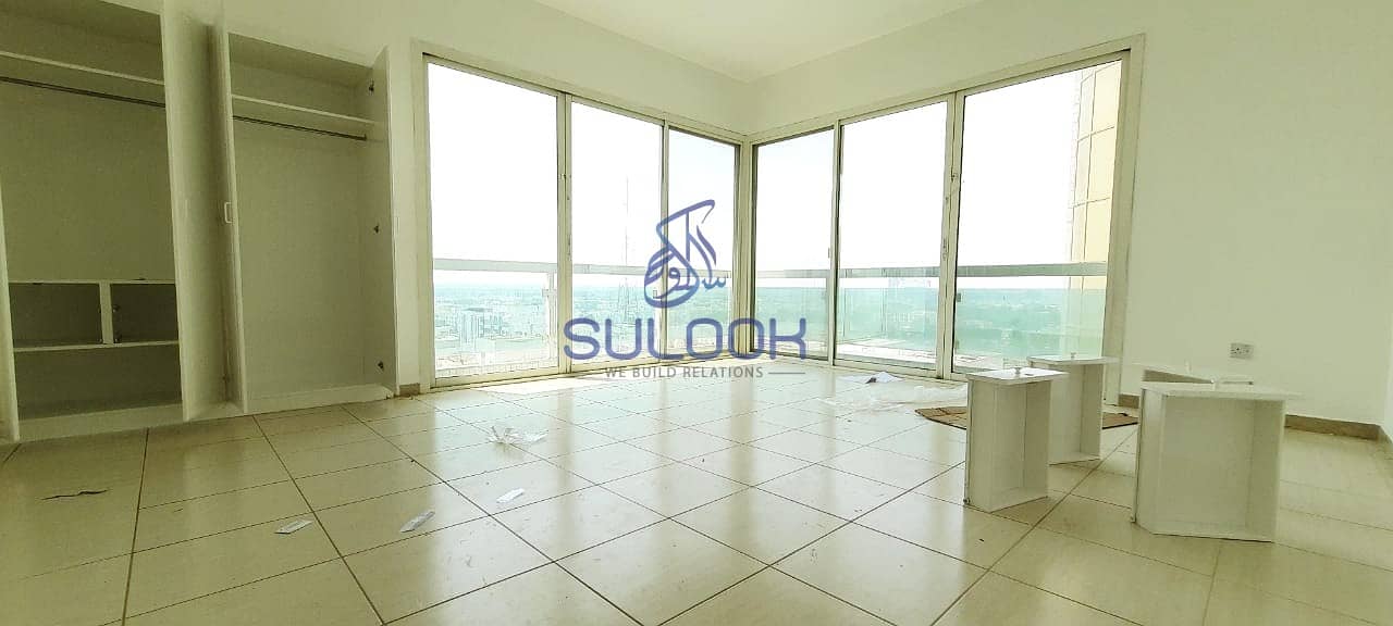 Huge 4BR apartment in well maintained tower near CORNICHE