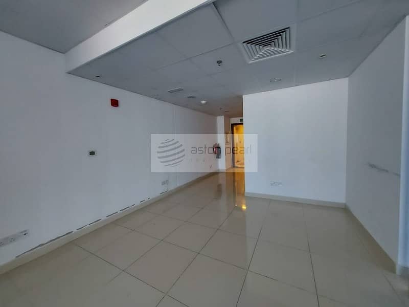 25 Fully Fitted Large Office | VACANT | Low Floor
