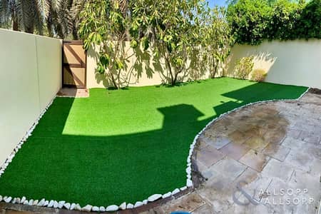 Landscaped Garden | Single Row | Near Lake Landscaped Garden | Single Row | Near Lake