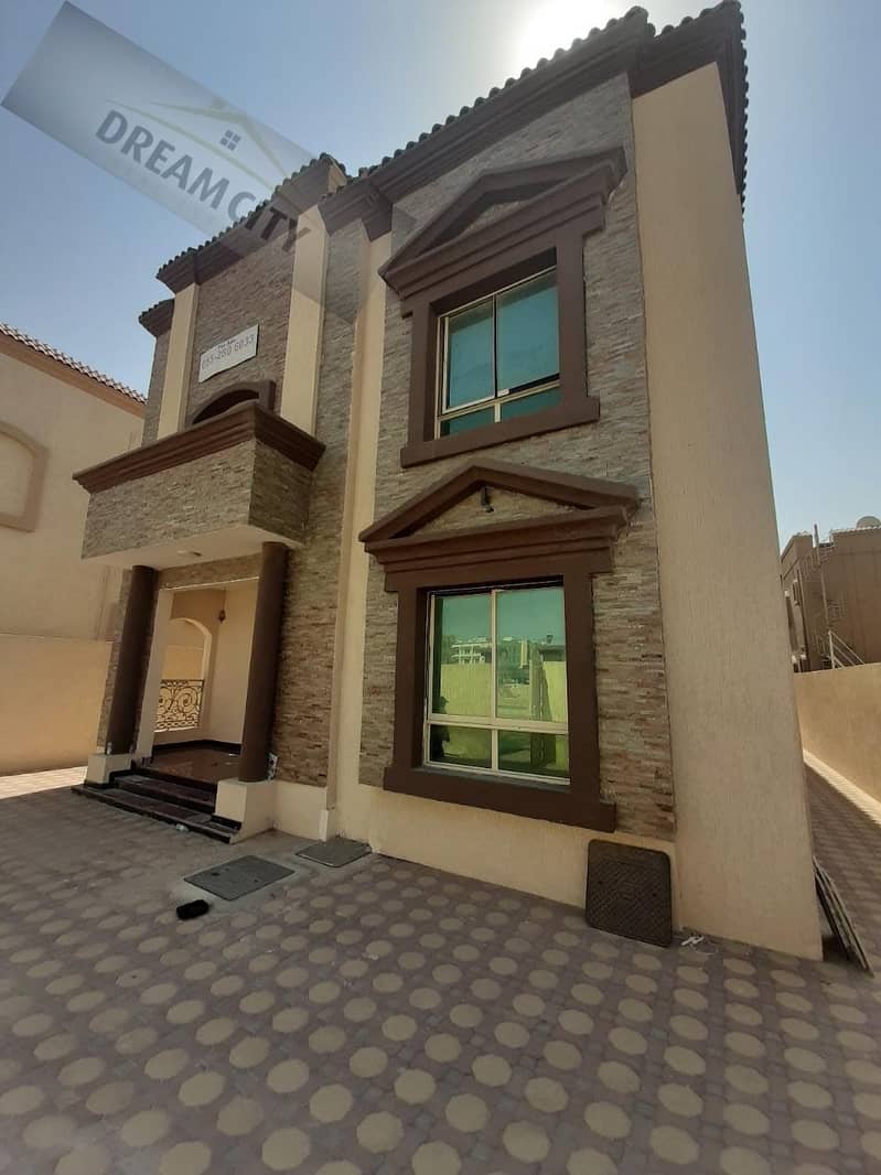 * Villa for rent, 6 master rooms, equipped with a very clean external extension, an area of 5000 feet, on the direct neighboring street