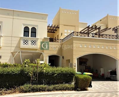 Spacious | Single Row | Internal Community Spacious | Single Row | Internal Community