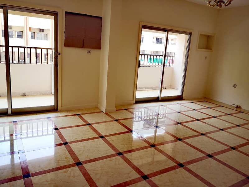 Situated on the Main Road l Vibrant Community l Direct from Landlord Situated on the Main Road l Vibrant Community l Direct from Landlord