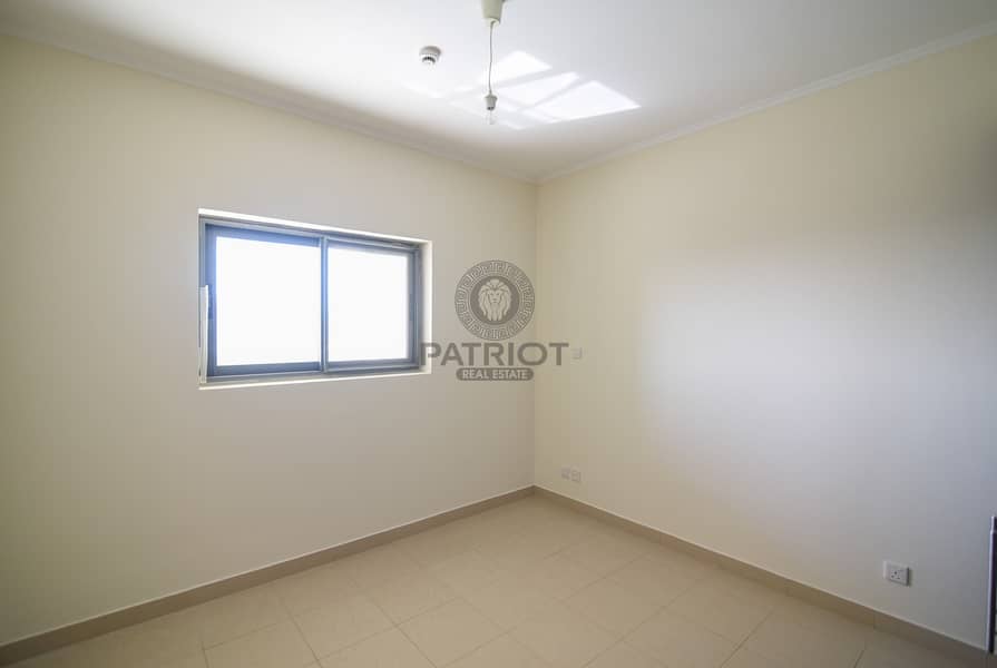 4 2 Bed  | Golf View | Bright Unit | Best Price