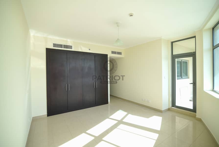10 2 Bed  | Golf View | Bright Unit | Best Price