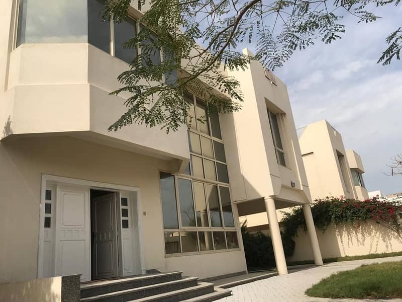 Fully renovated 4 bed plus maid villa with private pool in Jumeirah 2