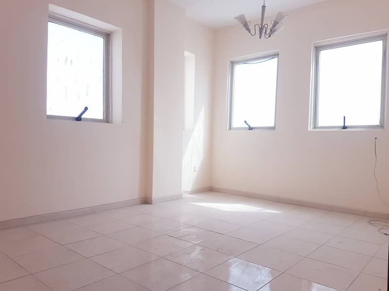 CHEAPEST OFFER! SPACIOUS 1BHK FLAT WITH 1 MONTH FREE JUST IN 17K