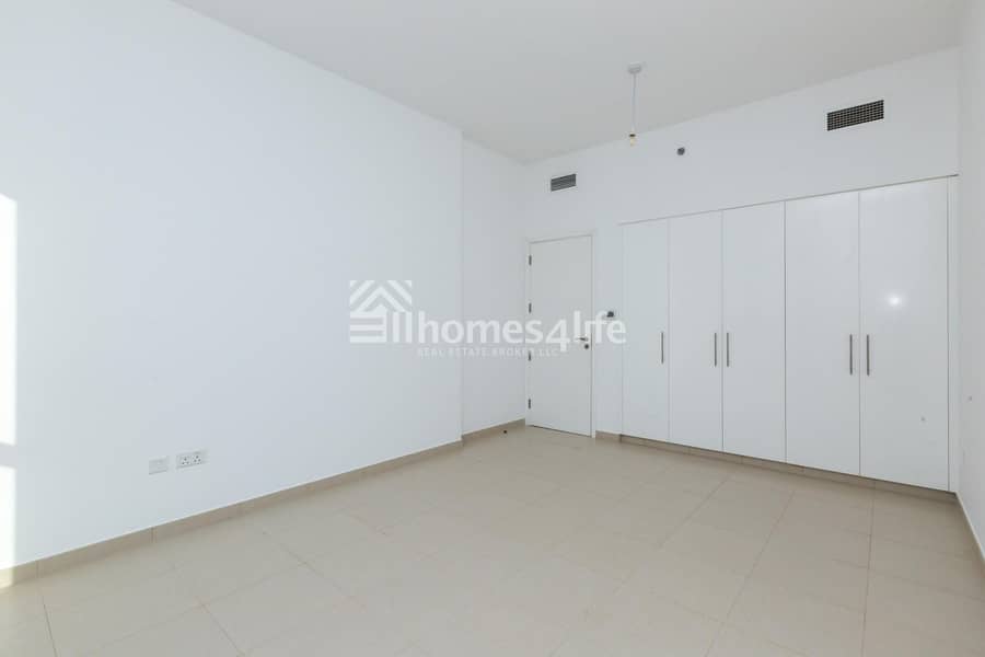 22 Best Priced |Ready to Move in | With One Car Park