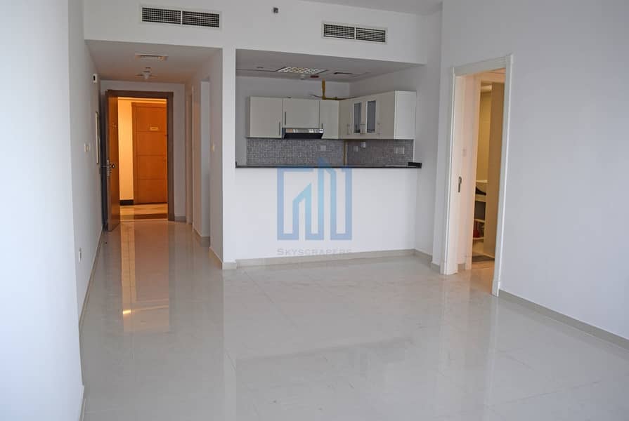 Hot Price I With Balcony I Ready To Move In Hot Price I With Balcony I Ready To Move In