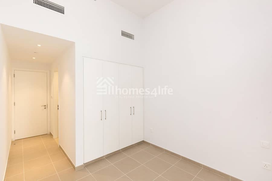 Higher floor ll Spacious apartment ll Brand new