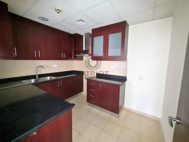 6 Specious  2 Beds| Full Marina View plus Big Balcony