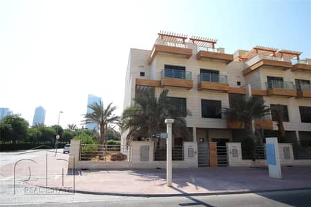 4BR+Maids | Corner Plot | Great Location