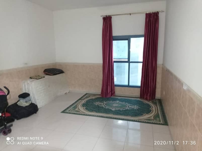 GOOD OFFER!!!! 3 BEDROOM HALL WITH BALCONY MADE ROOM, 4 BATHROOMS , CLOSED KITCHEN FOR RENT IN ALKHOR TOWERS. . . . .