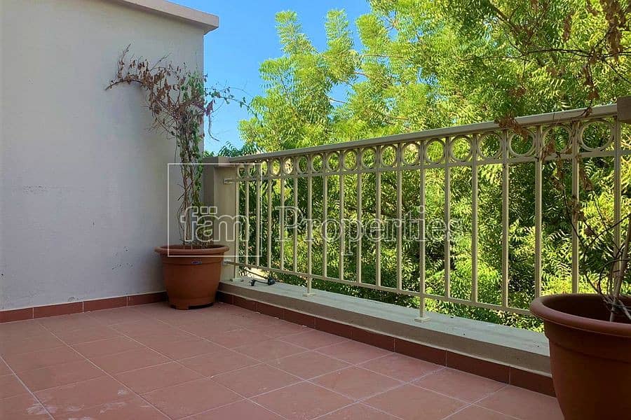 Middle Unit | Landscaped Garden | Well Maintained Middle Unit | Landscaped Garden | Well Maintained