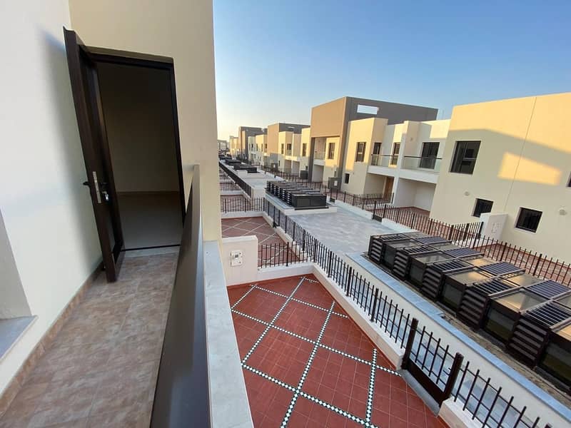 23 Brand New Townhouse 3BD One Month Free