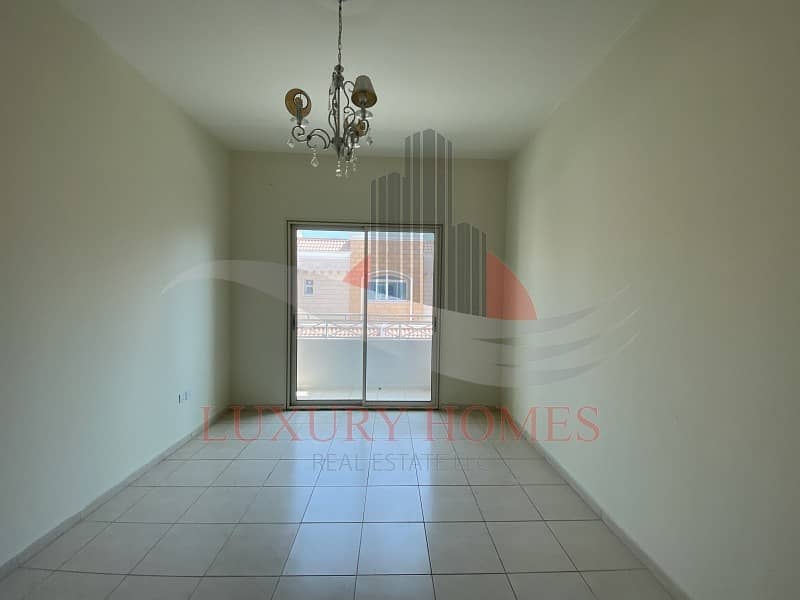 Immaculate and elevated close to Schools Immaculate and elevated close to Schools