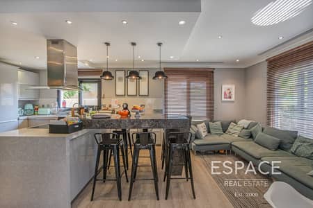 5 Bedroom Villa for Sale in The Meadows, Dubai - Fully Upgraded Home in Prime Location 5 Bedroom Villa for Sale in The Meadows, Dubai - Fully Upgraded Home in Prime Location