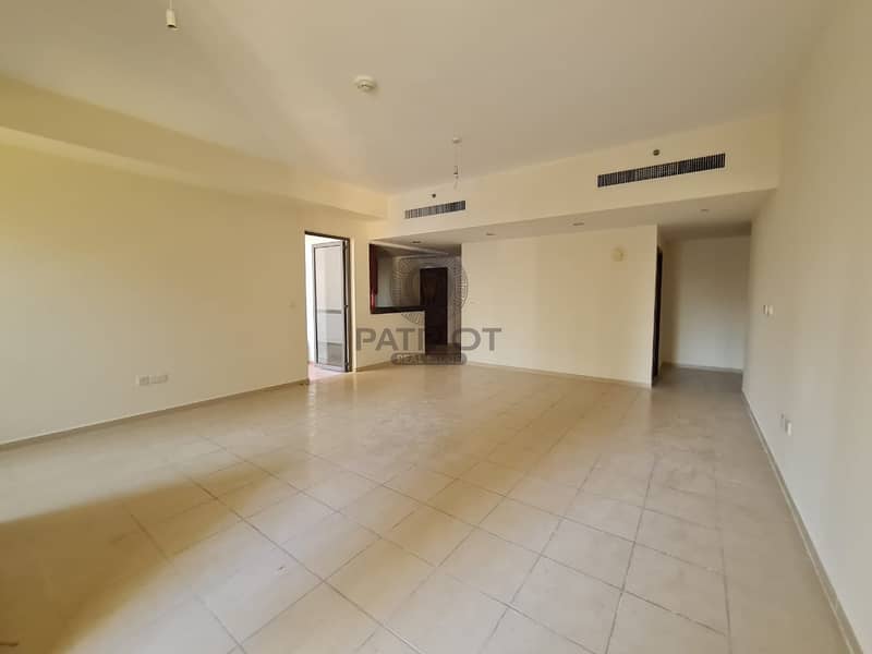 5 Stunning | 1 beds Apart. | Huge Living with Big Terrace and Balcony