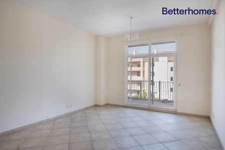 Vacant | 2 Storage | 2 Parking | 2 Bed.