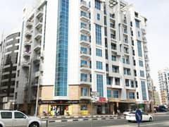 شقة في بناية صالح بن لحاج 365 البرشاء 1 البرشاء 1 غرف 50000 درهم - 4857765