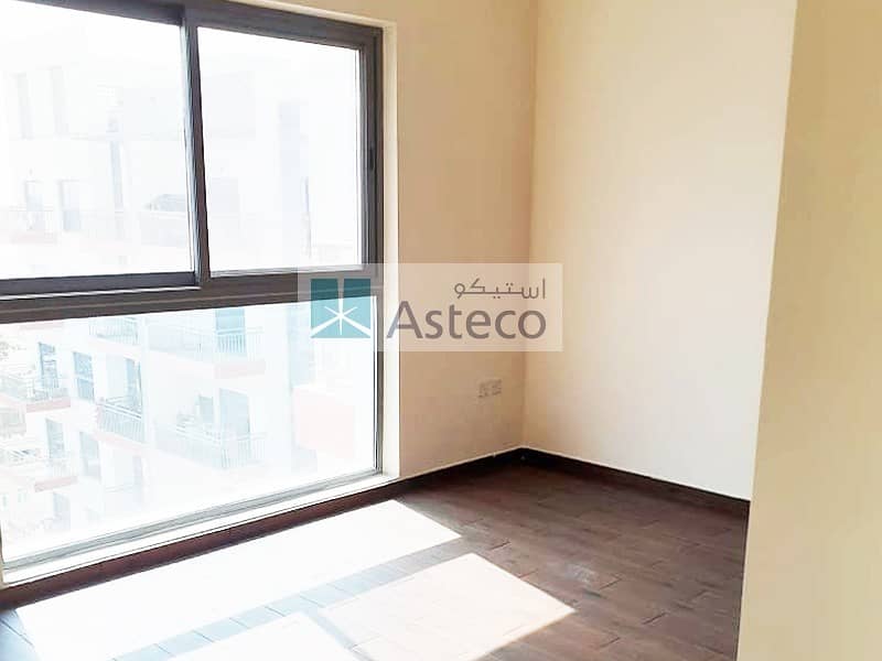 Maidroom | Pool View | Kitchen Appliances Maidroom | Pool View | Kitchen Appliances