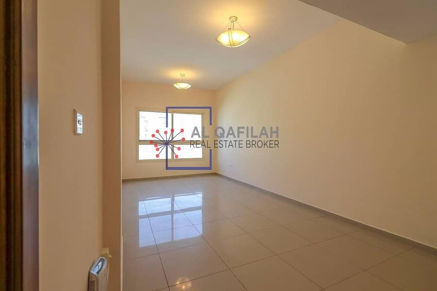 Bright | Sharing Allow | Well Maintained | Close spacious Kitchen | Near MOE