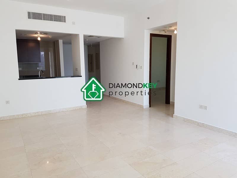 Move In to this HOT DEAL 2br with balcony! Move In to this HOT DEAL 2br with balcony!