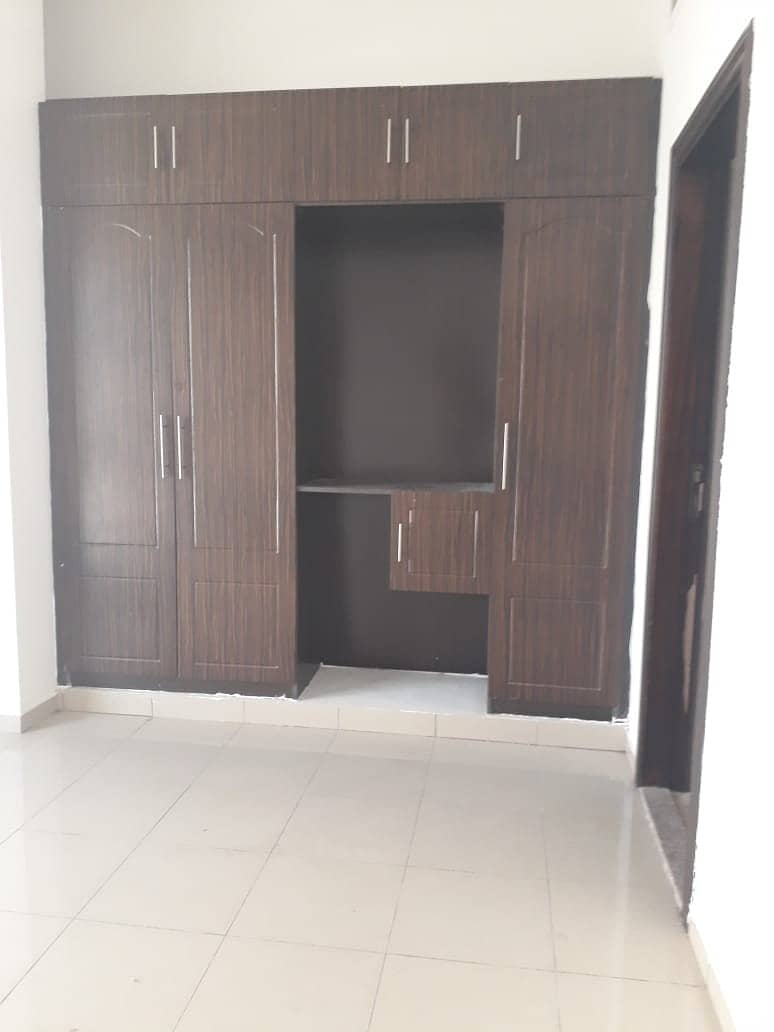 SPACIOUS AND LUXURY 1BHK WITH GYM AND POOL FULL FAMILY BUILDING ONLY 27k
