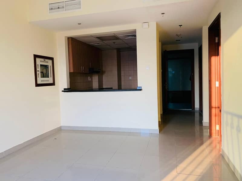 Trafalgar Central CBD 1 Bed Room With Double Balconies Only 27,000 AED