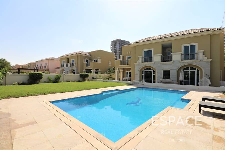 B Type 5 Bed | Pool | Golf Course Views