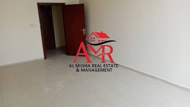 Spacious property / Elevator / attractive location / free parking Spacious property / Elevator / attractive location / free parking