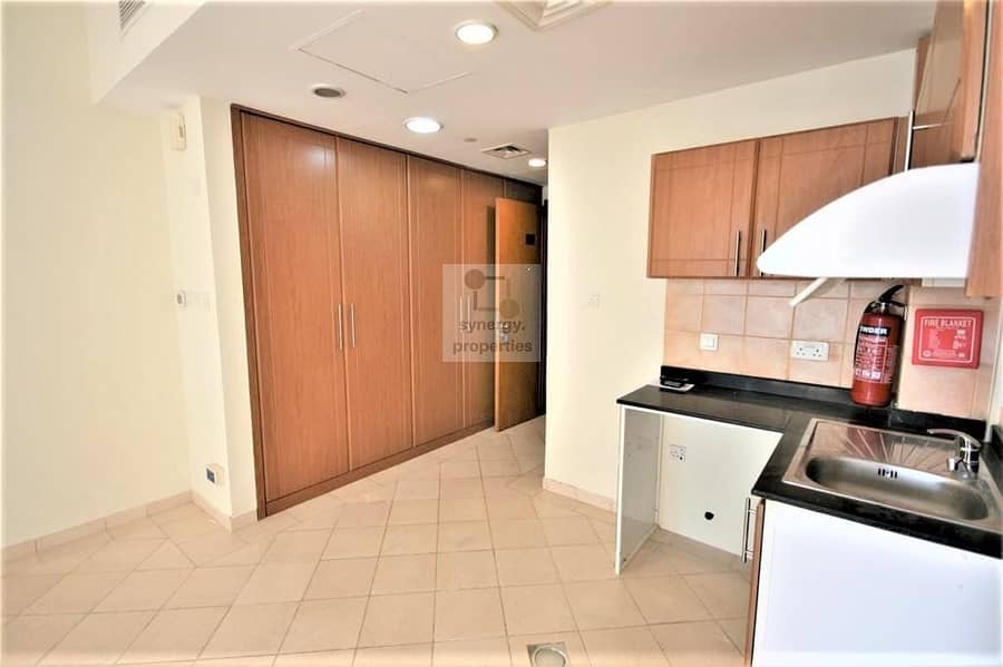 4 Huge Studio|With Parking |Ready To Move lLake View