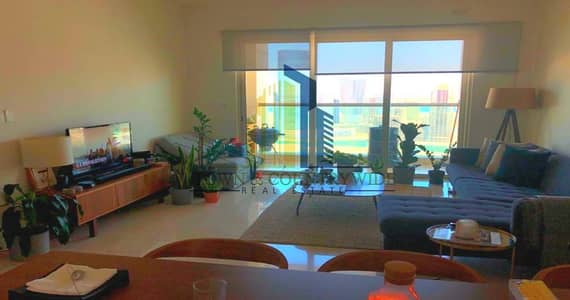 Elegant Home w Balcony to Enjoy the View Elegant Home w Balcony to Enjoy the View