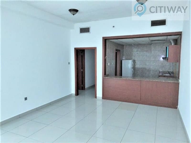 1 BR | Sheikh Zayed View | Balcony 1 BR | Sheikh Zayed View | Balcony