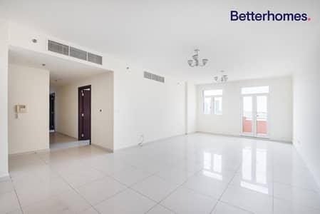 Close Kitchen | Vacant | 2 Balconies | Negotiable Close Kitchen | Vacant | 2 Balconies | Negotiable
