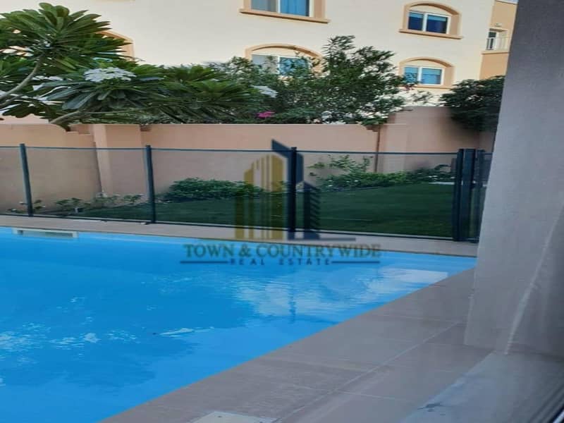 10 Fabulous 5Br Villa Including Pool @ Med Village