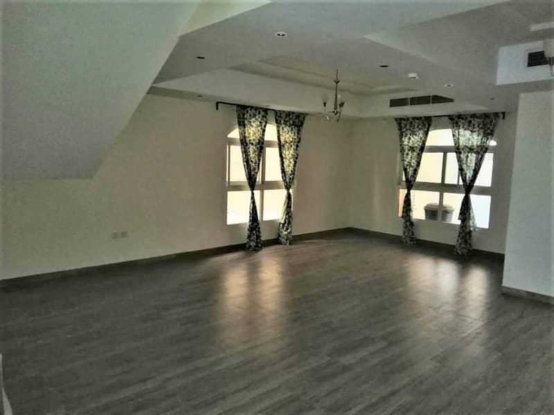 Amazing Deal | Gorgeous 5-Bhk Townhouse for Rent | ONE MONTH FREE!