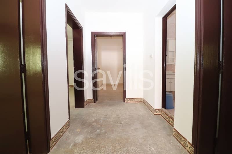 19 8BED VILLA ON THE MAIN ROAD IN RAFAA