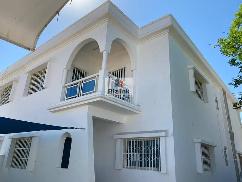 Villa for rent in the heart of Sharjah, close to the book roundabout, three minutes