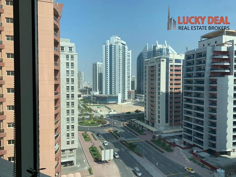 FULLY FURNISHED OFFICE WITH PARTITIONS FULLY FURNISHED OFFICE WITH PARTITIONS