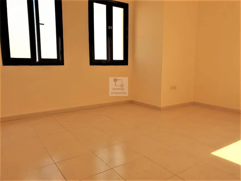 3 Chiller Free | Spacious 2 Bed | Closed Kitchen