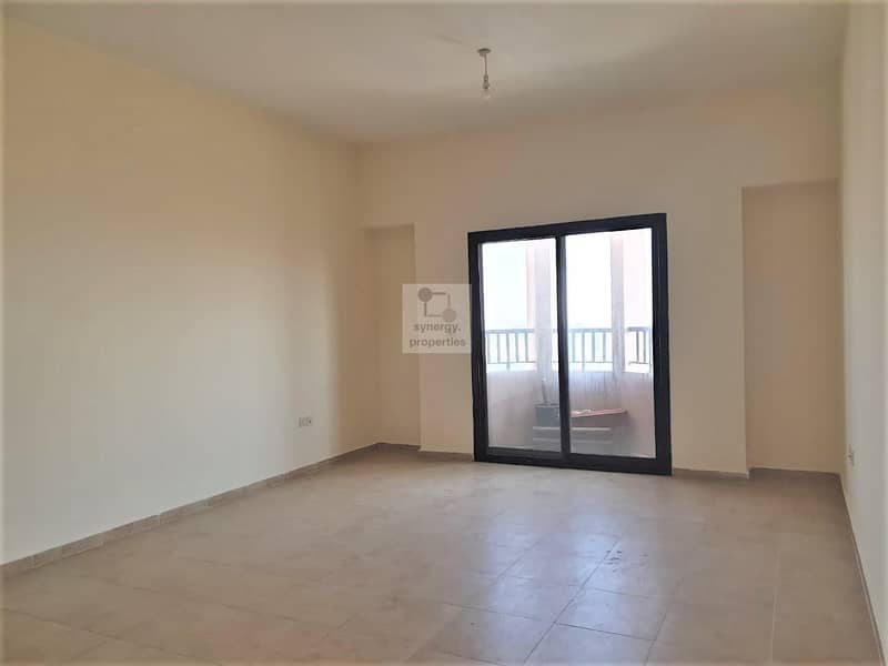 7 Chiller Free | Spacious 2 Bed | Closed Kitchen