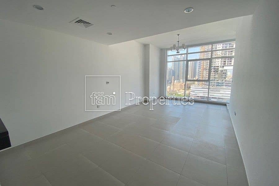 Immaculate 1 bed- Burj View/Brand New